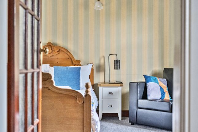 1361387-11-68Dd48...