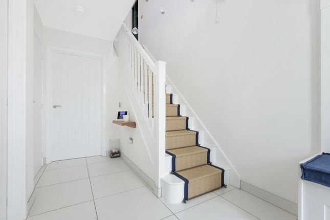 8, Eadie Drive, Renfrewshire photo 2