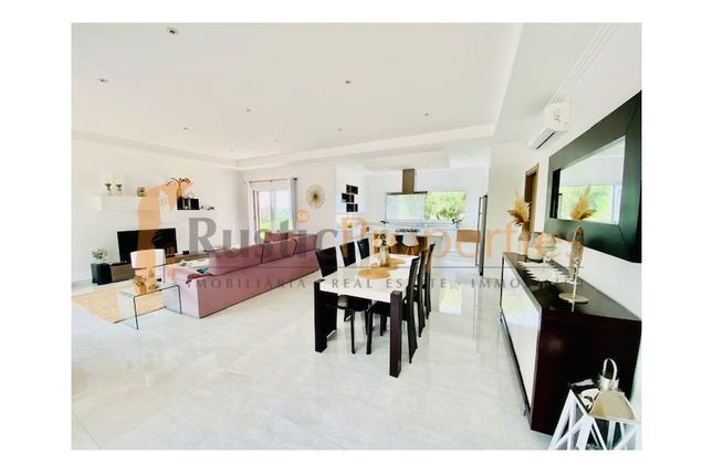 Villa for sale in Algoz E Tunes, Silves, Faro
