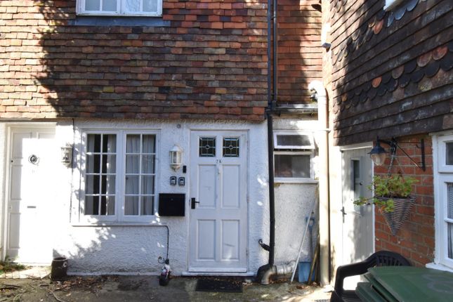 2-bed flat on 7a, Church Square, Lenham, £225,000