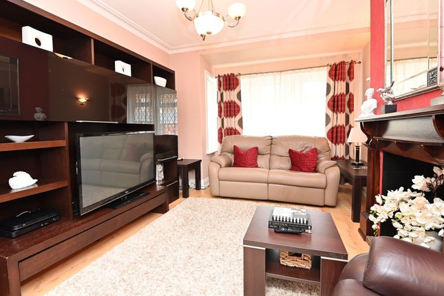 143 King Edwards Drive, Harrogate photo 2