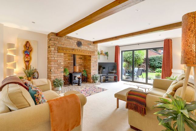 7 Manor Court, Loughborough photo 2