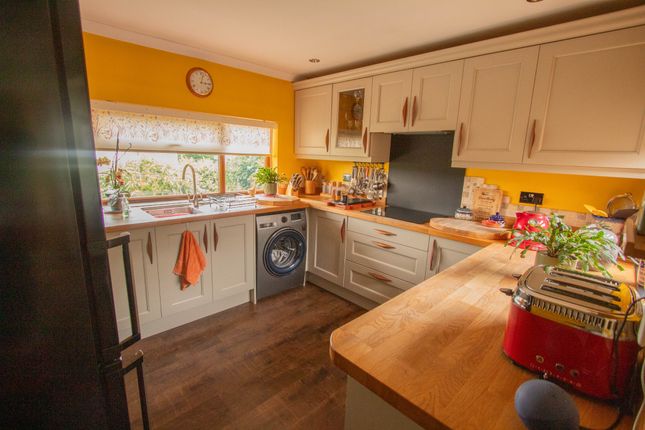 26 Oak Close, Ottery St Mary photo 2