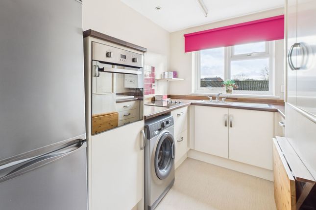 2 Manor Green Walk, Nottingham photo 3