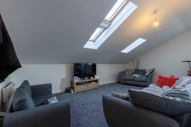 21, James Court, Pontefract photo 3