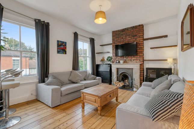 Maisonette for sale in Holmesdale Road, London