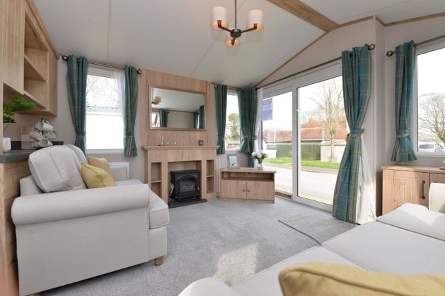 Mobile/park home for sale in Show Ground 2, Bashley Caravan Park, Sway Road, New Milton