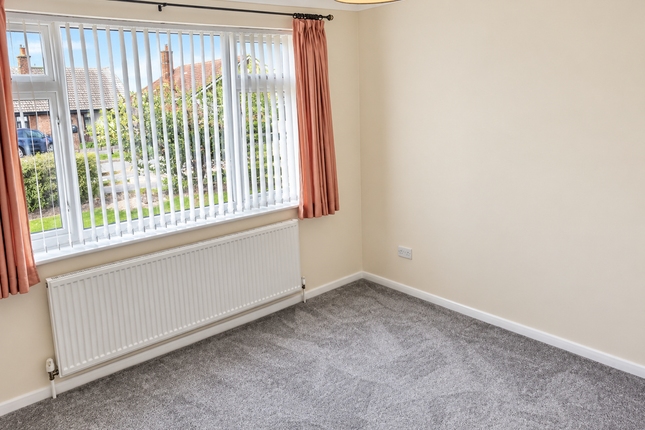 19, Frances Drive, Chesterfield photo 5