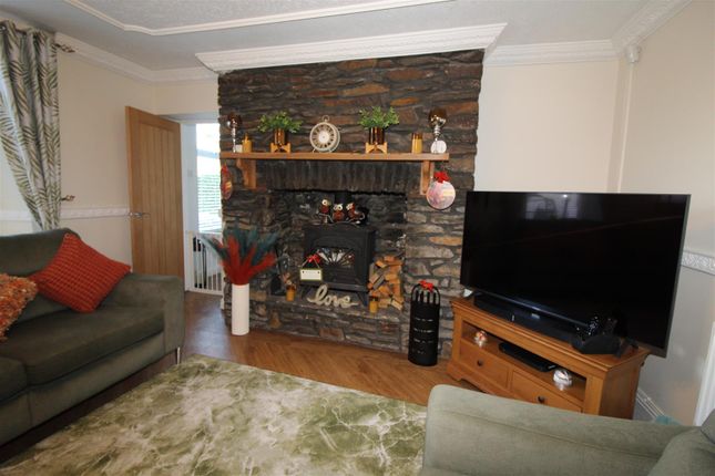 6, Woodland Place, Blackwood photo 4