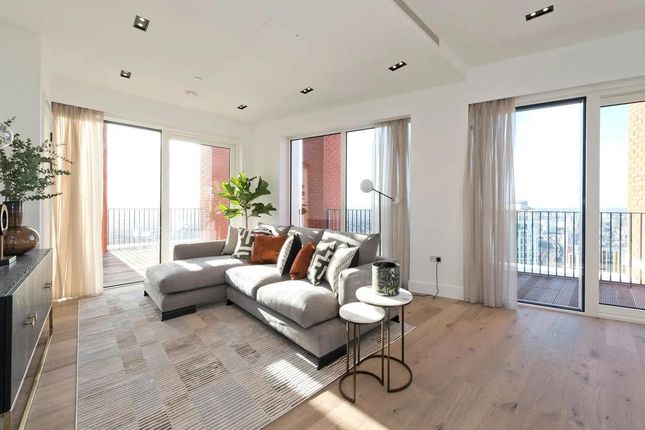 Flat 173, 1, Exchange Gardens, London photo 5