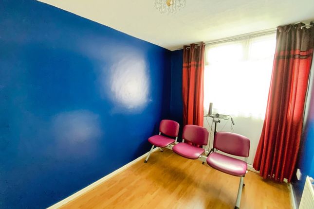 9, Cookbury Close, Hull photo 4