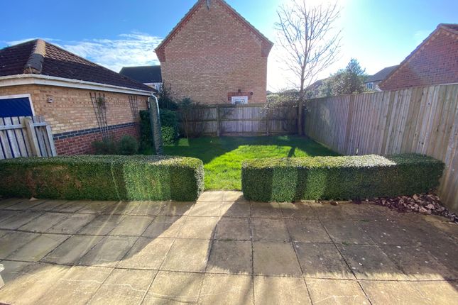 7, Buttercup Court, Deeping St James photo 4