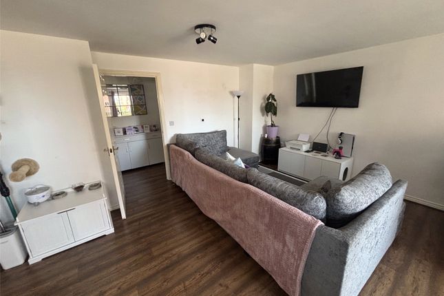 30, Yersin Court, Wiltshire photo 2