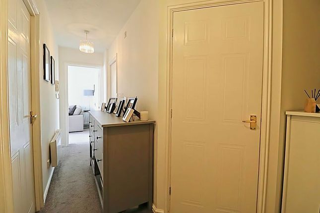 13 Spencer House, Ensign Close, Leigh-On-Sea photo 4