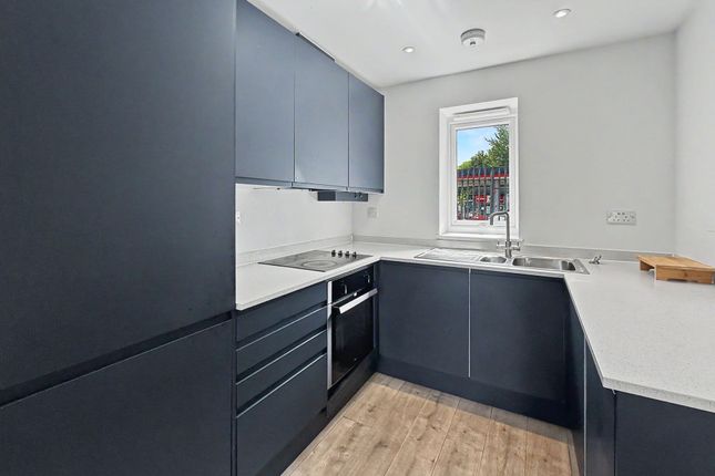 201 Cromwell Road, Salford photo 2