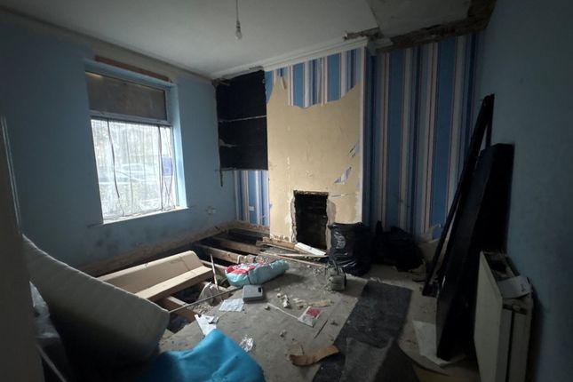 Blackburn Road, DARWEN photo 3