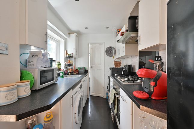 84 Regent Street, Watford photo 5