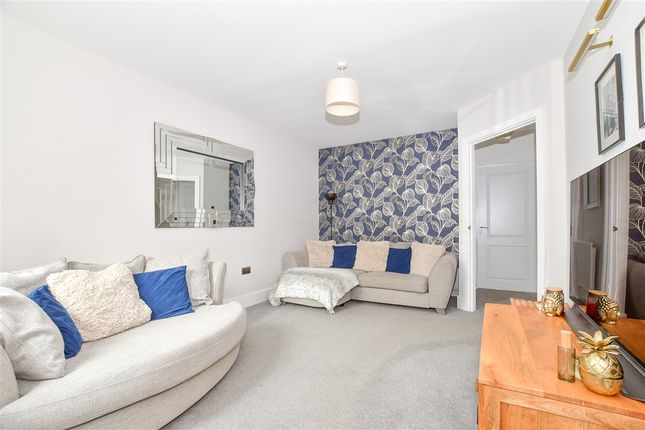 Roffe Close Paddock Wood, Tonbridge photo 3