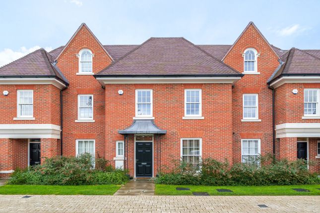 Terraced house to rent in Broadoaks Park Road, West Byfleet, Surrey