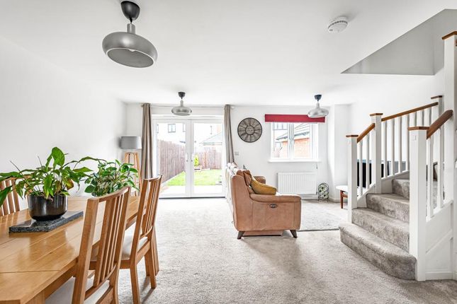 10, Quinton Road, Witchford photo 2