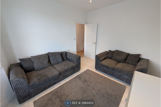B Elmdene Road, London photo 3