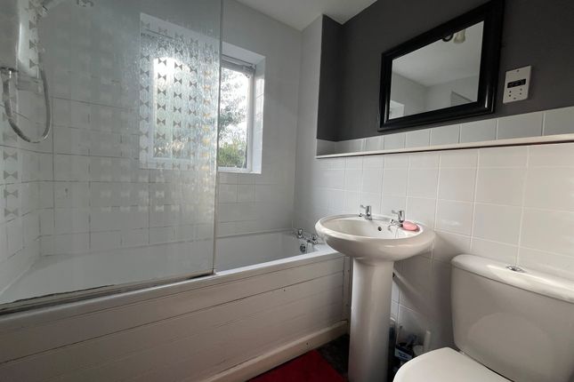 8, Paddock Lane, Stratford-Upon-Avon photo 4
