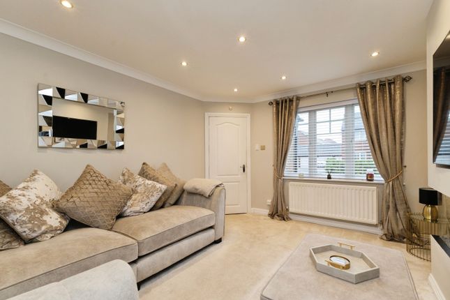12, Trevose Close, Redcar photo 4
