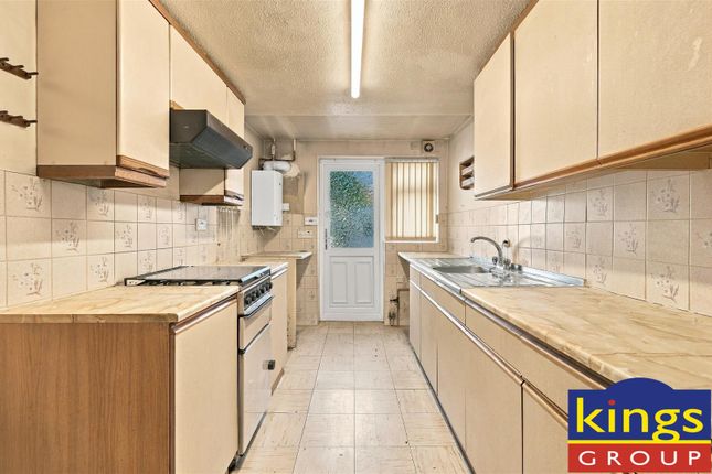 64, Hendon Road, London photo 3