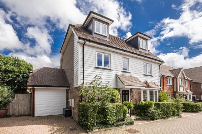 Thumbnail Detached house for sale in Park Farm Close, Maresfield, Uckfield