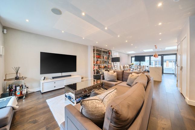 18 Abercairn Road, London photo 4