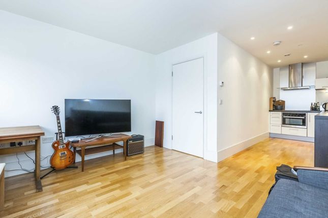 Flat to rent in Eaststand Apartments, Highbury