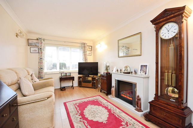 Flat 1, The Mallards, 236, High Street, Southend-On-Sea photo 4