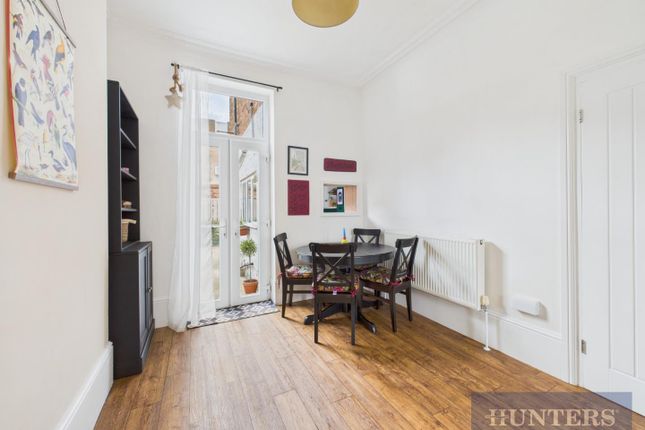 17, Oak Road, Scarborough photo 4