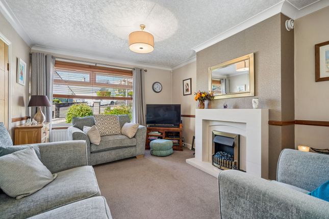 33 The Hennings, Alloa photo 2