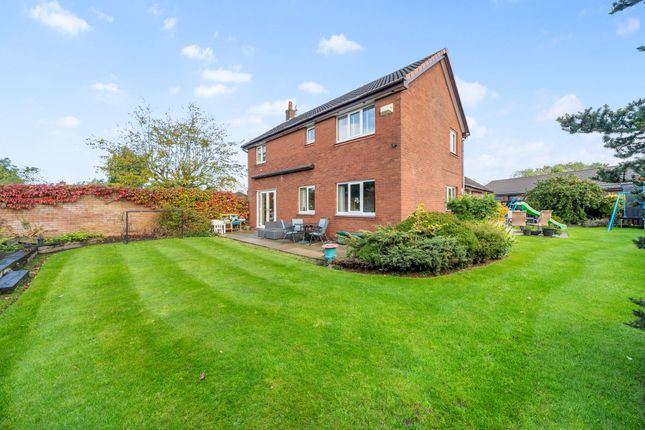 27 Carrington Close, Warrington photo 4