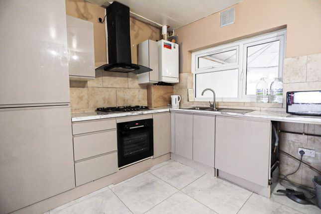 Thumbnail Terraced house to rent in Westbury Road, Ilford