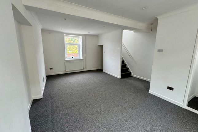 Penrhiwceiber Road, Mountain Ash photo 3