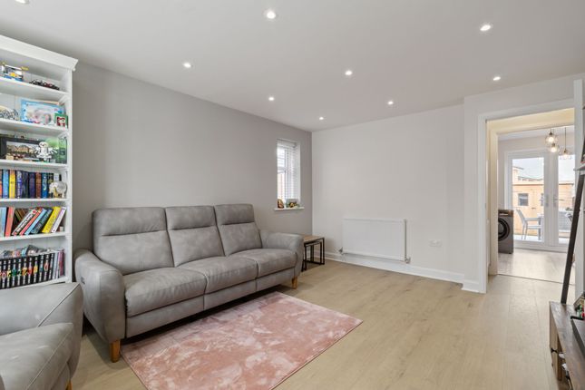 10 Pippin Vale, Warrington photo 3