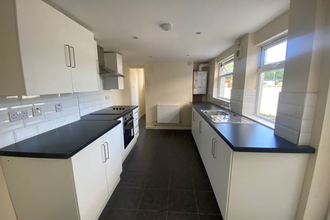 29, Pant Yr Heol, Neath photo 4