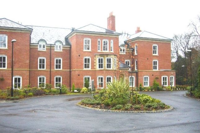 Flat to rent in Bloomfields, Bolton