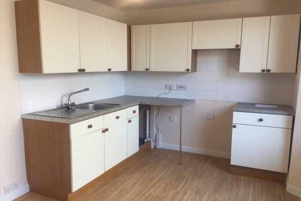 Thumbnail Flat to rent in Fore Street, Torpoint