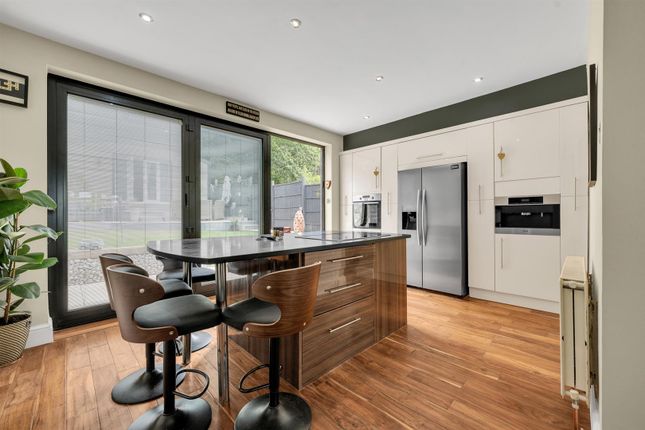 Fitted Kitchen