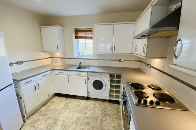 2, Agincourt Drive, Bingley photo 4