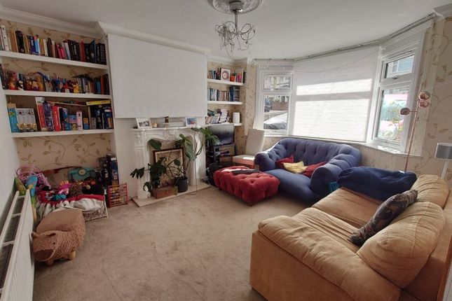 35, Sherwood Road, Coulsdon photo 2