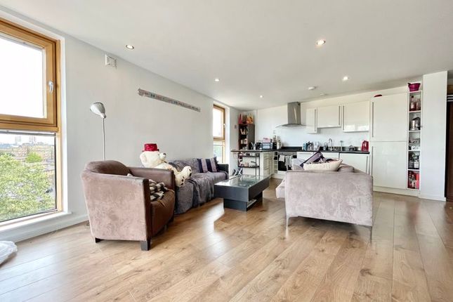 Thumbnail Property to rent in Borough Road, London