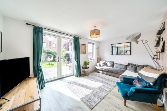 3, Baynhams Drive, Oxfordshire photo 5