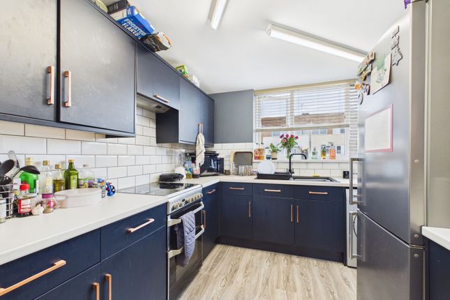 27 Arle Gardens, Cheltenham photo 4