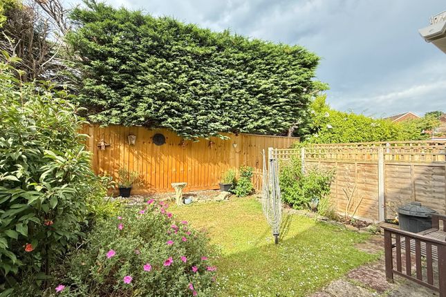 23 Orchard Court, Verwood photo 2