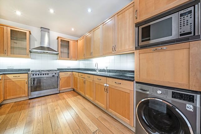 36, Gloucester Mews, London photo 4