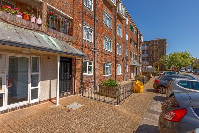 Flat 18, Parker Court, Foredown Road, Brighton photo 2